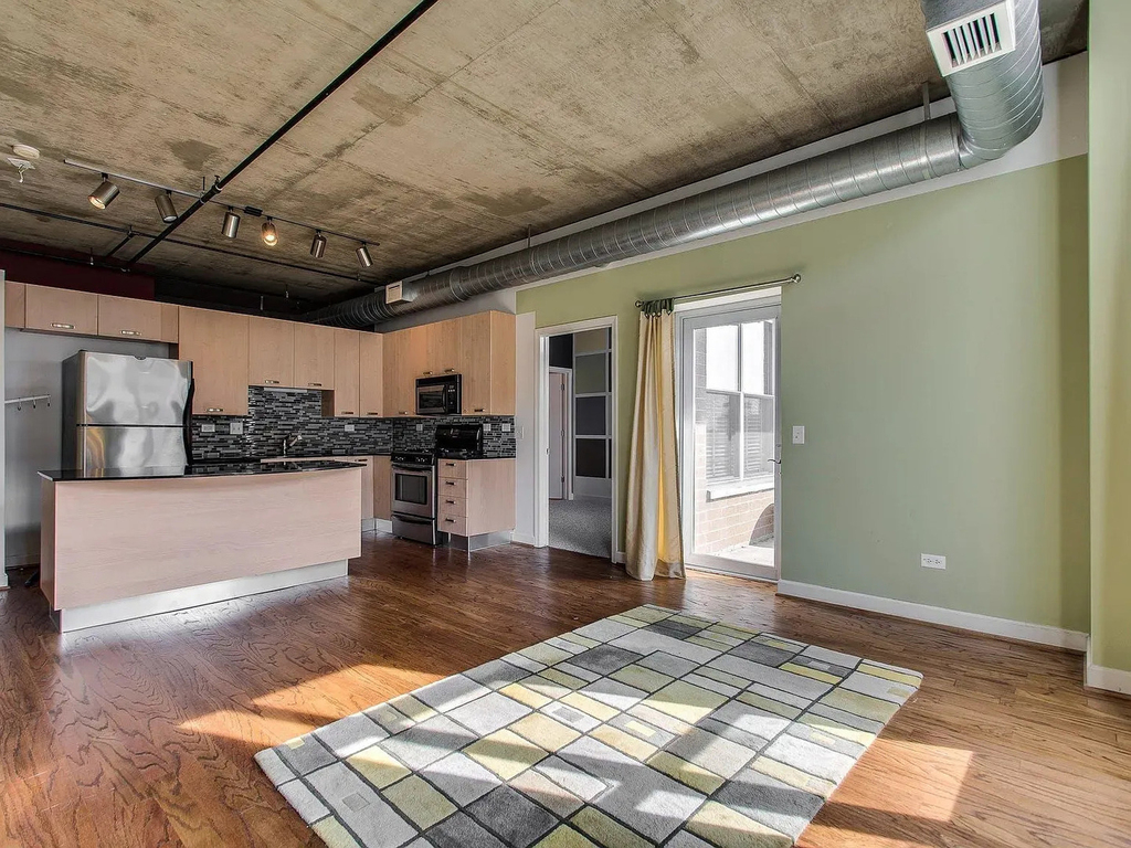 111 S Morgan Street - Photo 2