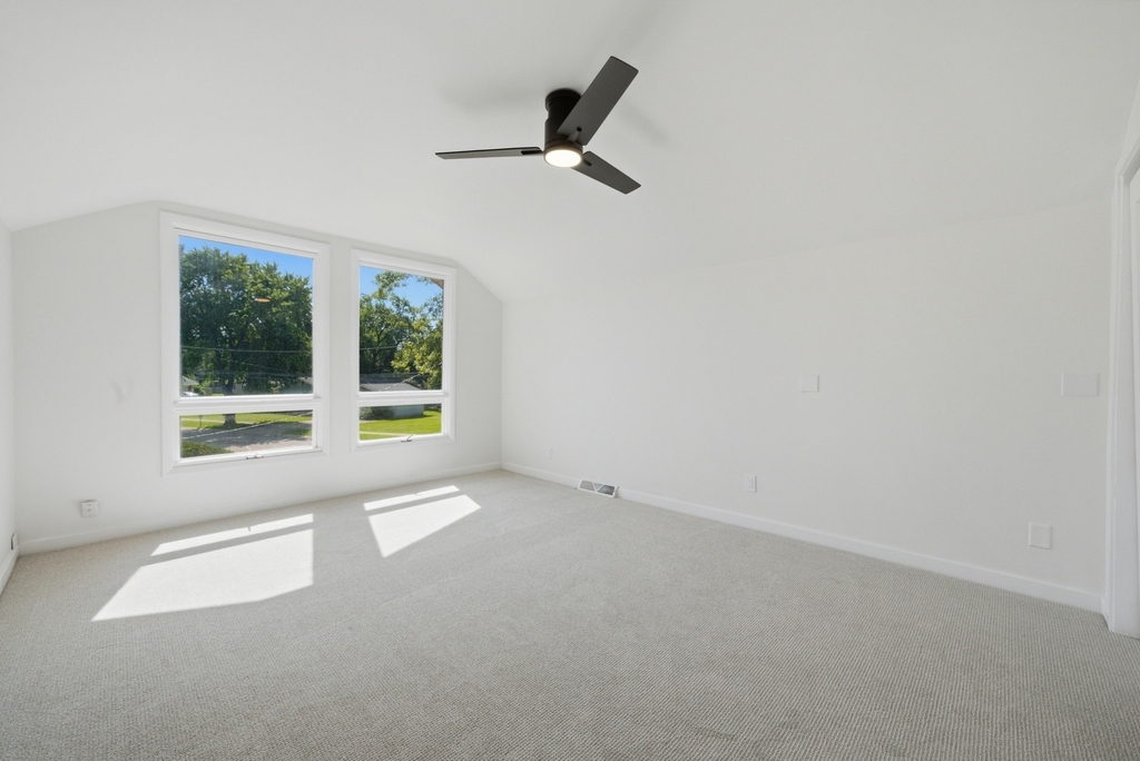 817 Illinois Avenue - Photo 15