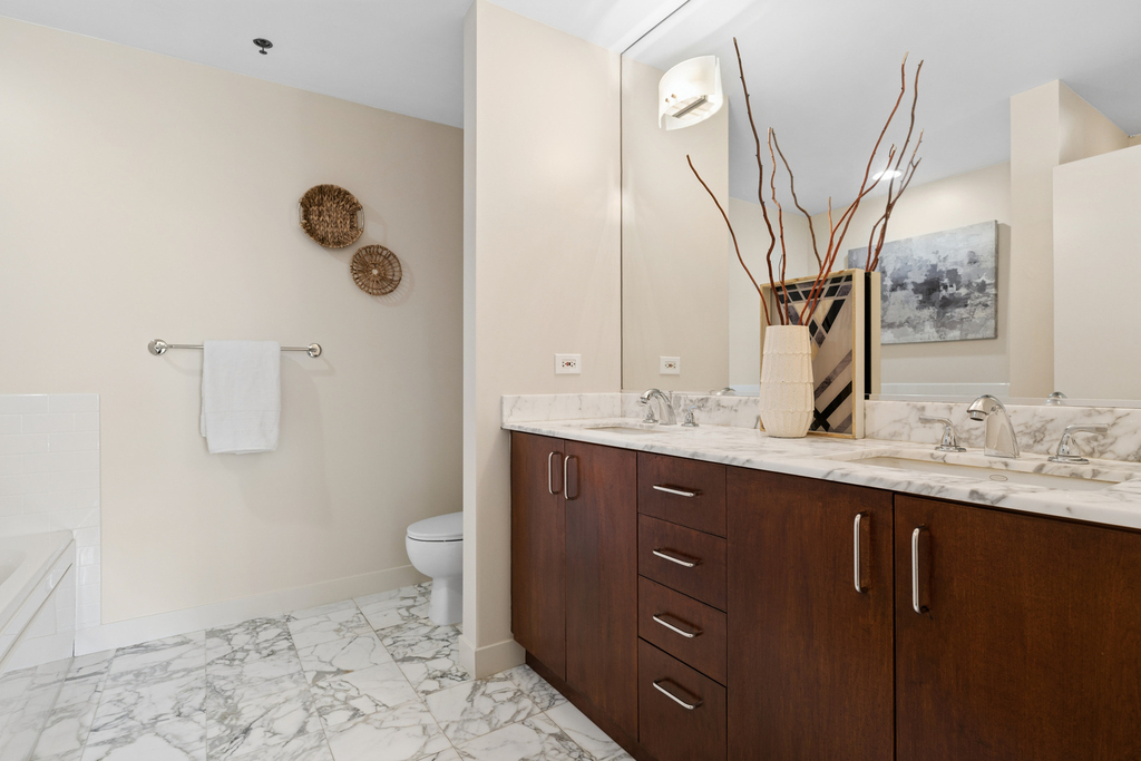 737 W Washington Boulevard - Photo 7