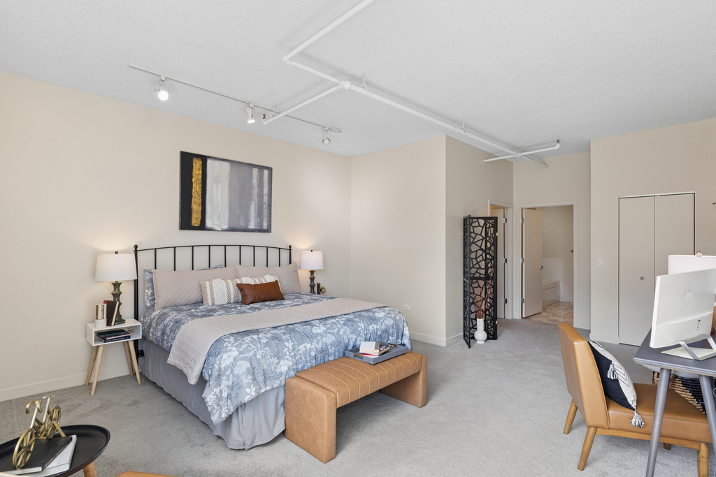 737 W Washington Boulevard - Photo 6