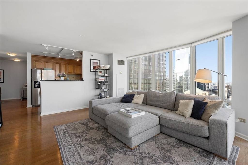 345 N Lasalle Street - Photo 4