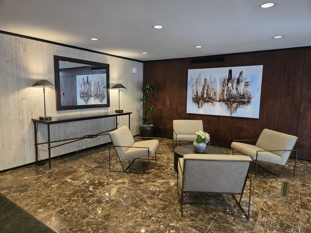 1 E Scott Street - Photo 8