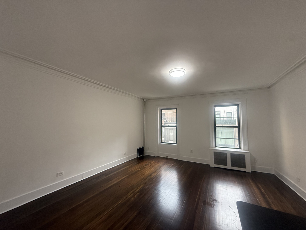 39 East 65th Street - Photo 1