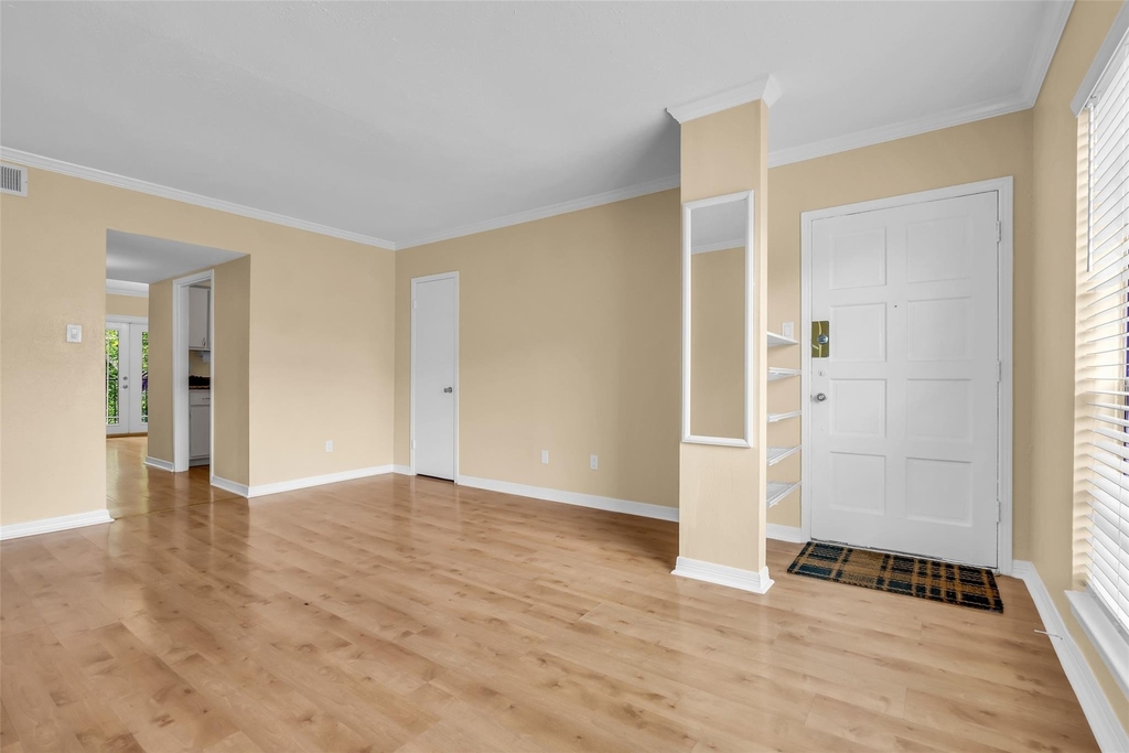 1800 Stoney Brook Drive - Photo 6