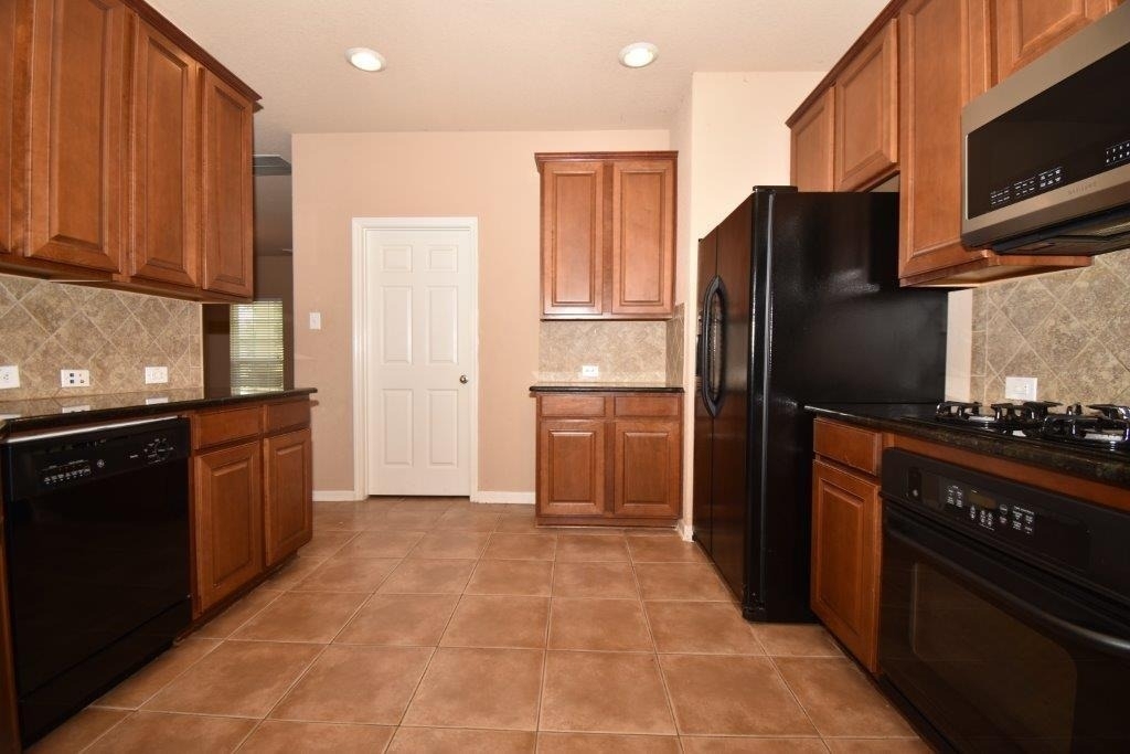 7027 Crockett Ridge Drive - Photo 5