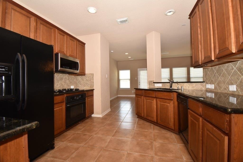 7027 Crockett Ridge Drive - Photo 6