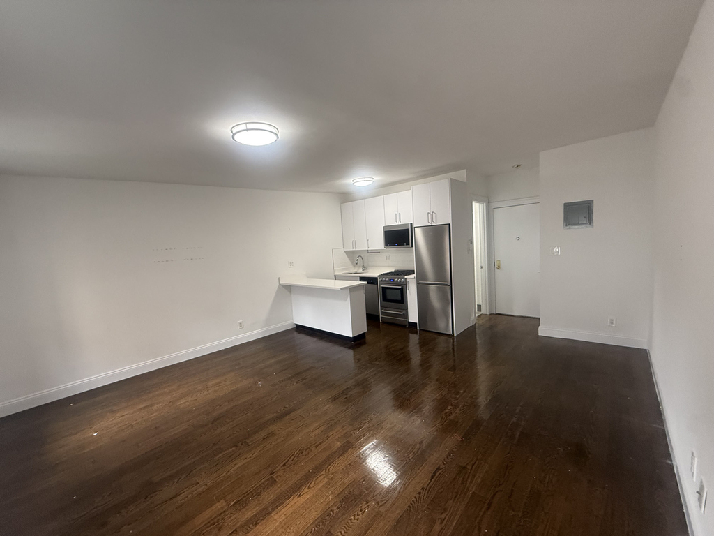 39 East 65th Street - Photo 5