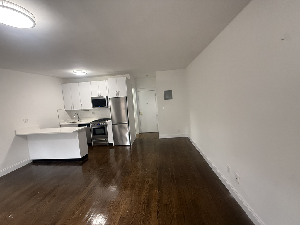 39 East 65th Street - Photo 4
