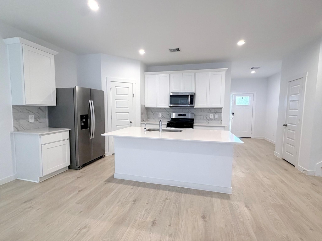 31722 Margaret Woods Lane - Photo 2