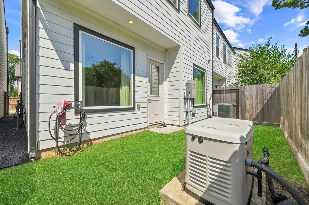 2032 W Tidwell Road - Photo 5