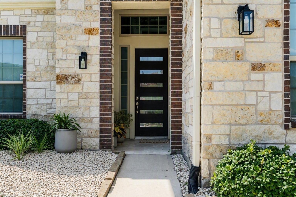 11 Winter Thicket Place - Photo 1
