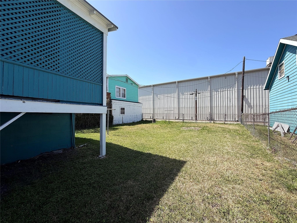 3716 Avenue K - Photo 5