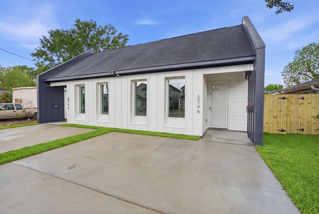 6514 Luce Street - Photo 0