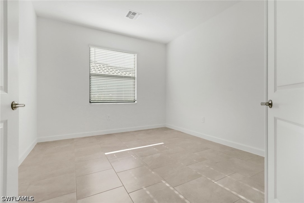 19717 Hinkley Drive - Photo 17