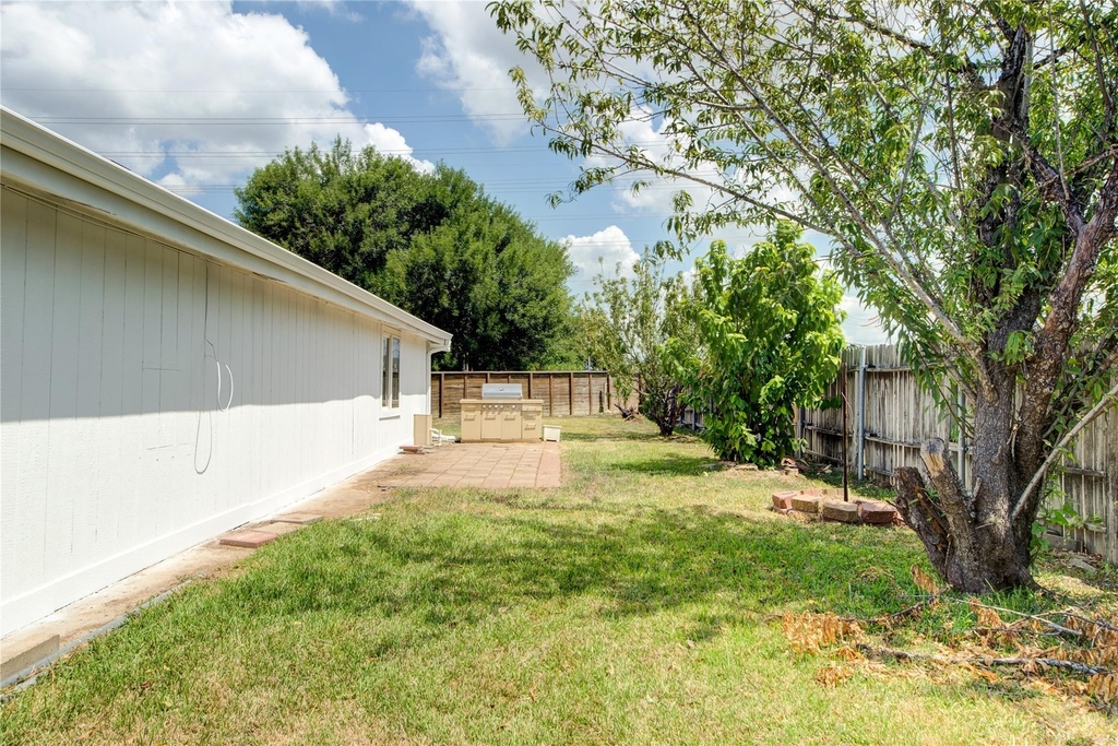 9907 Golden Glen Drive - Photo 24
