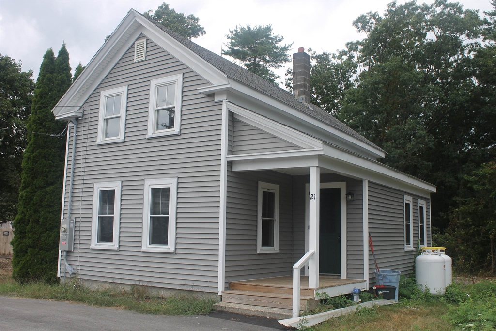 21 Collins - Photo 0