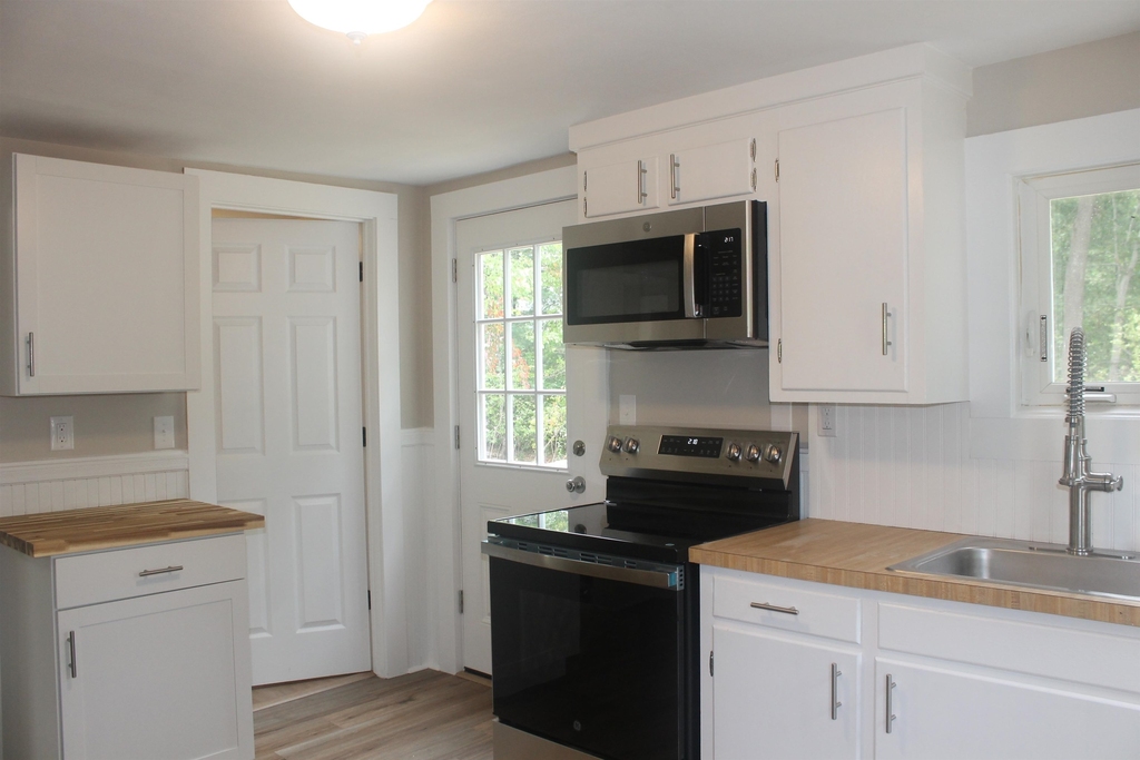 21 Collins - Photo 13