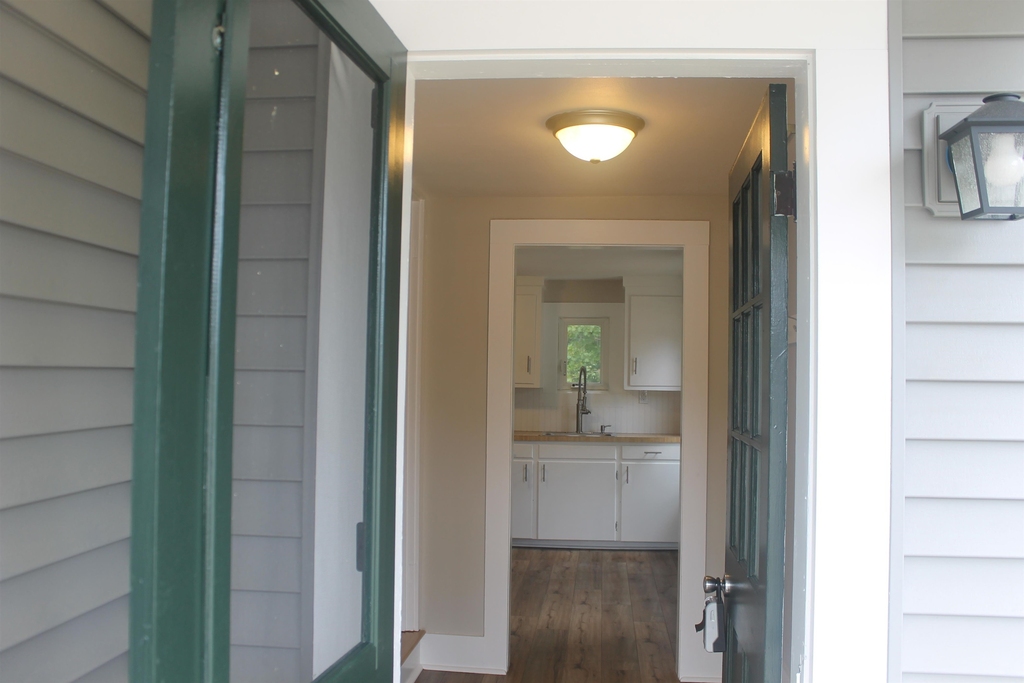 21 Collins - Photo 4
