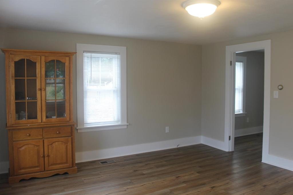 21 Collins - Photo 8