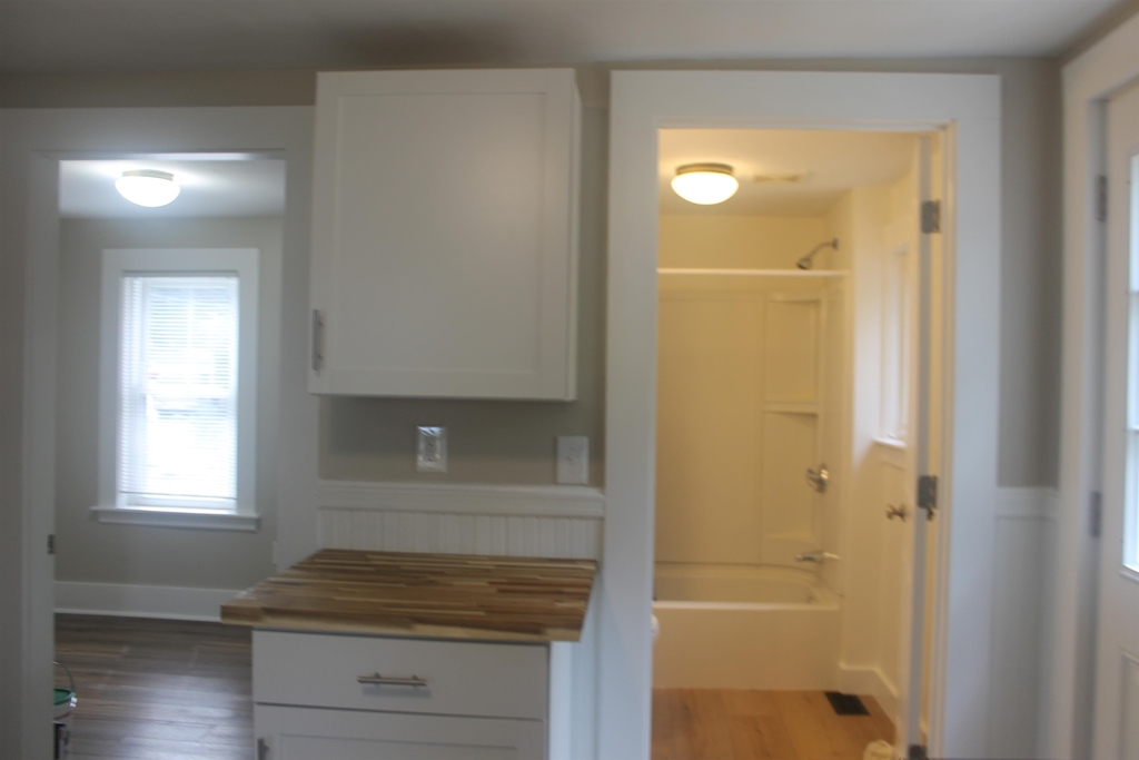 21 Collins - Photo 17
