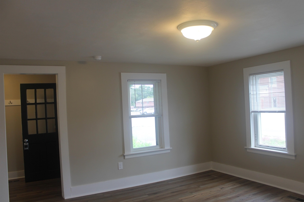 21 Collins - Photo 6