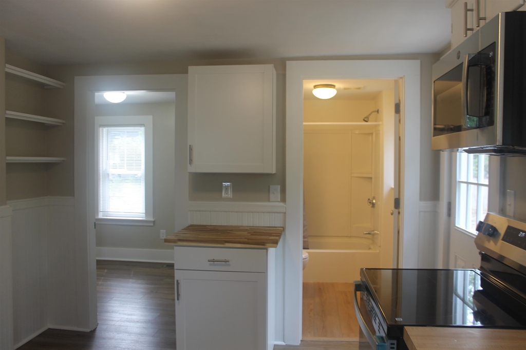 21 Collins - Photo 19