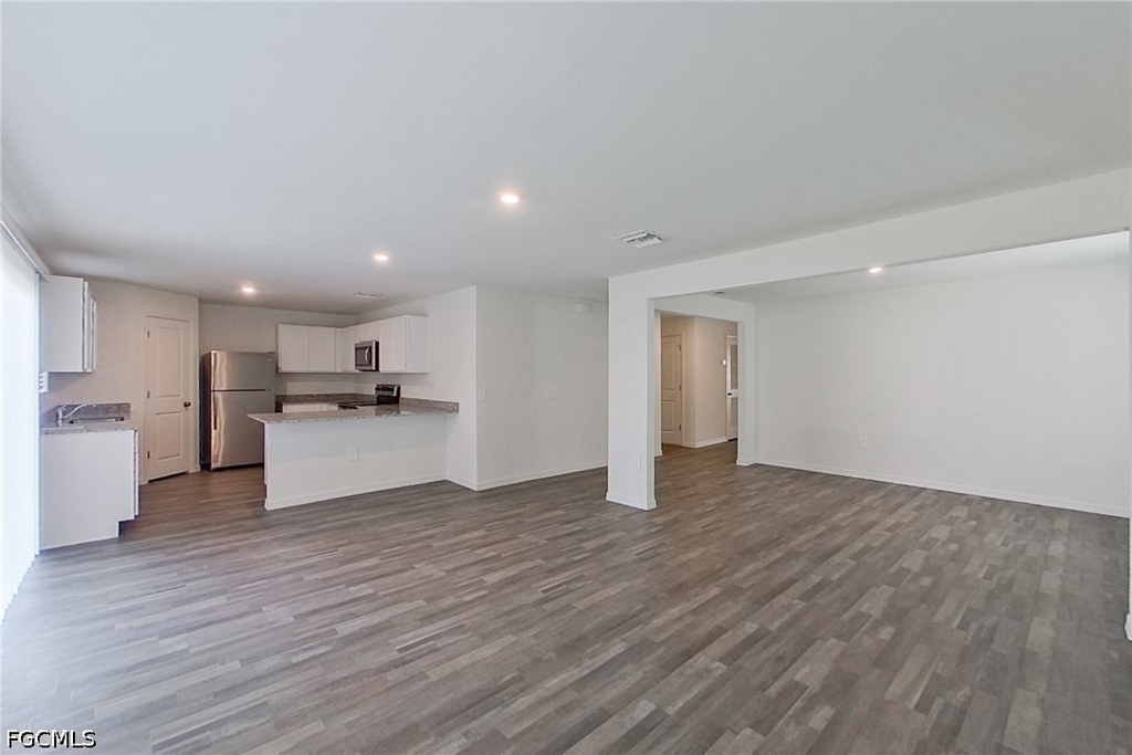 4020 Garden Boulevard - Photo 4