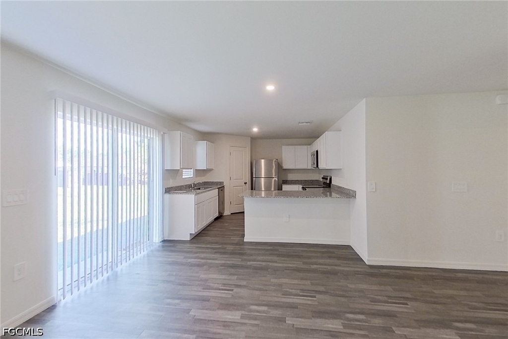 4020 Garden Boulevard - Photo 3