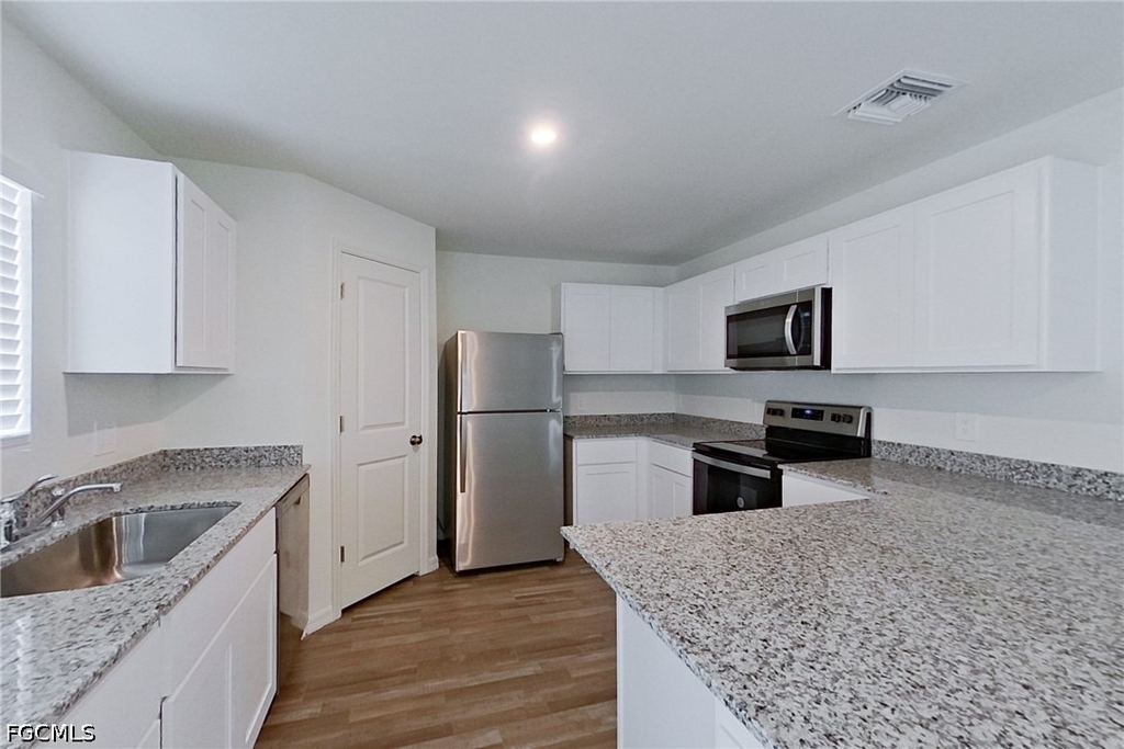 4020 Garden Boulevard - Photo 5
