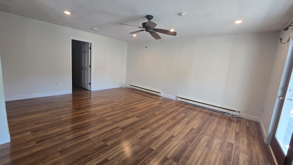 153 Portsmouth - Photo 4