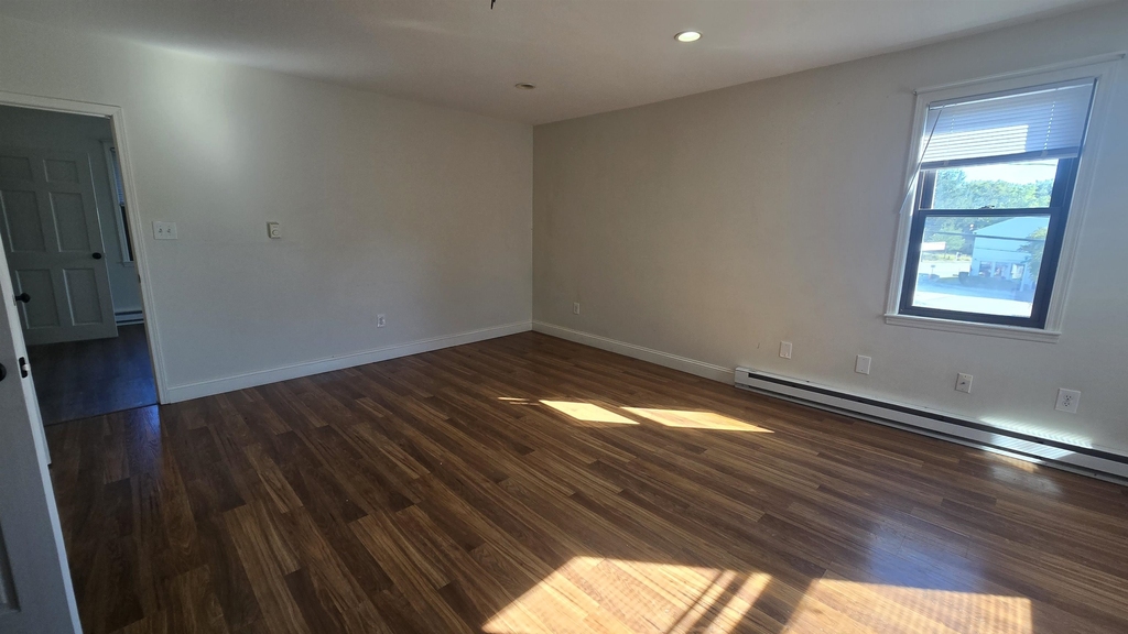 159 Portsmouth - Photo 6