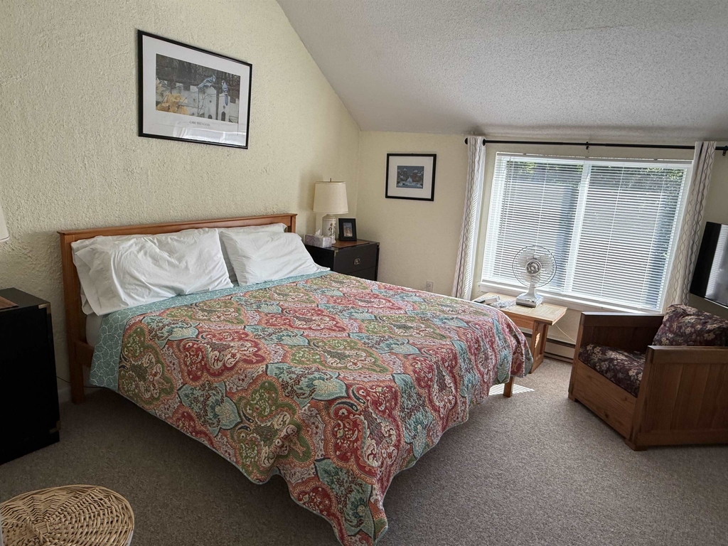 22 Emerson - Photo 8