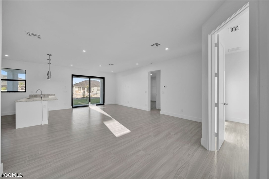 1908 Nw 24th Avenue - Photo 3