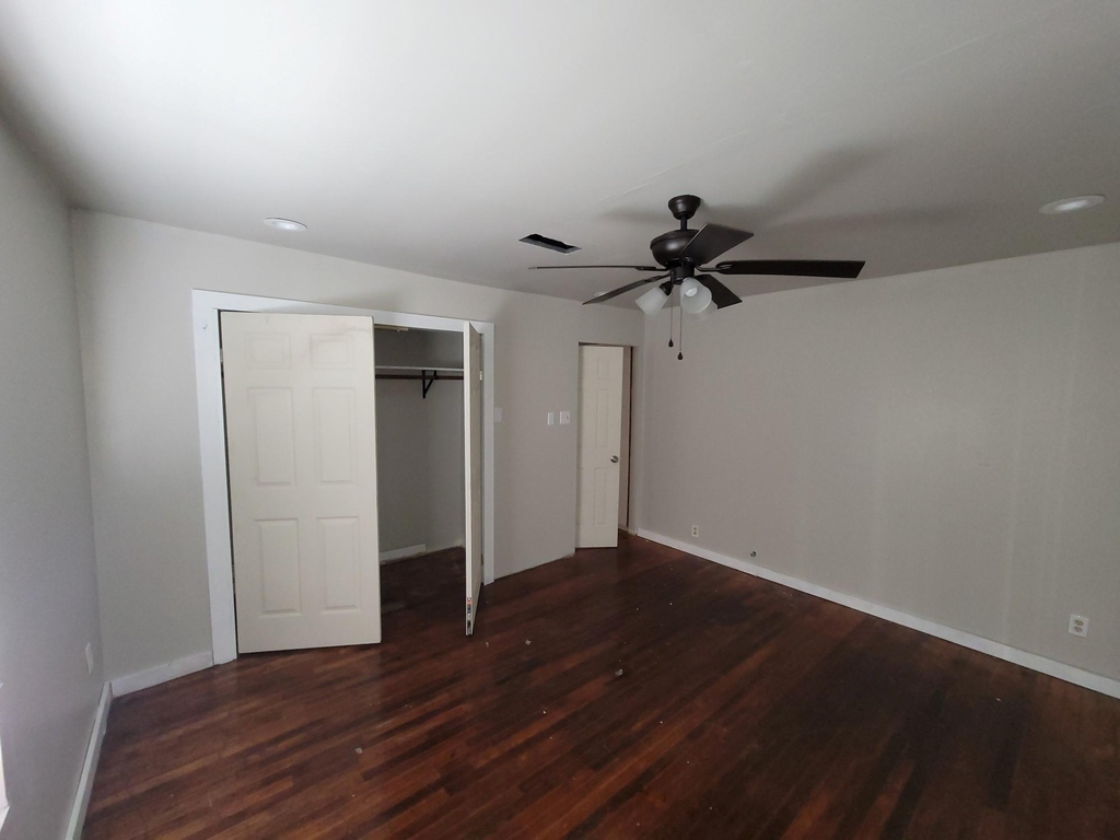 2425 8th Avenue - Photo 4