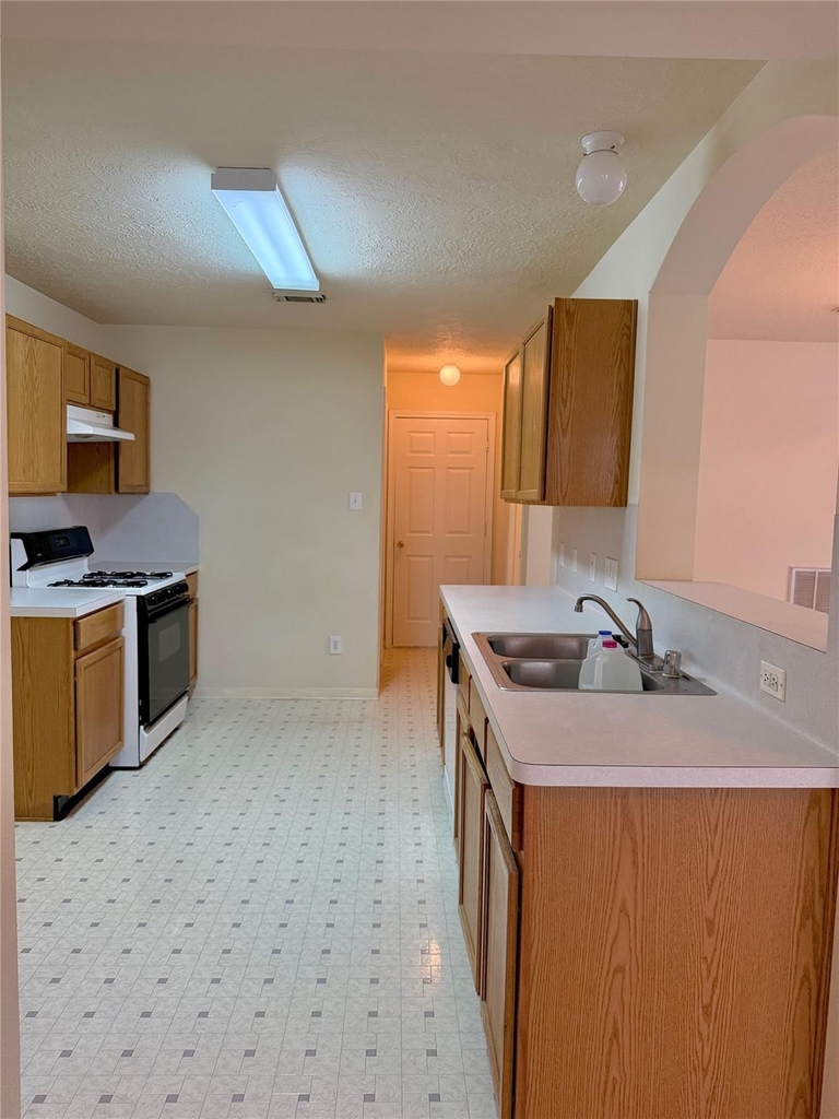 8922 Benning Drive - Photo 2