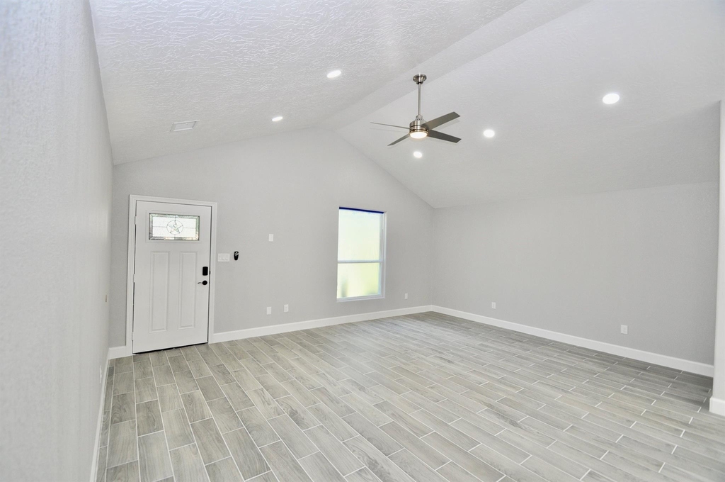 734 Hambrick Court - Photo 4