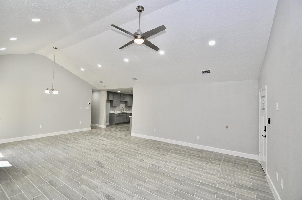 734 Hambrick Court - Photo 3