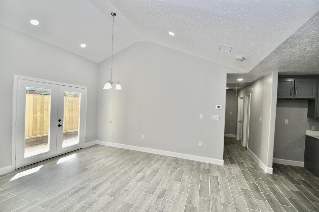 734 Hambrick Court - Photo 5