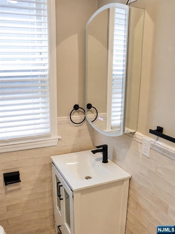 147 Claremont - Photo 14