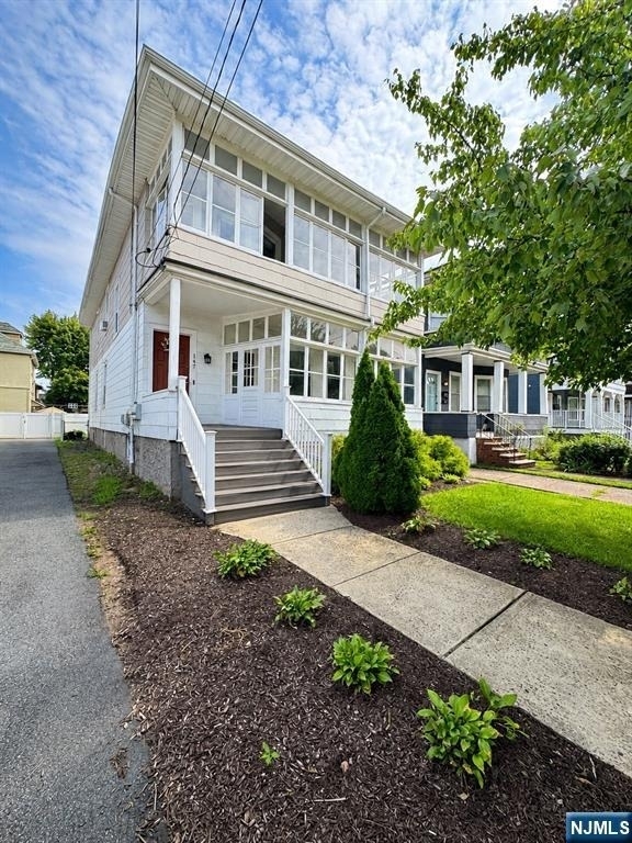 147 Claremont - Photo 25