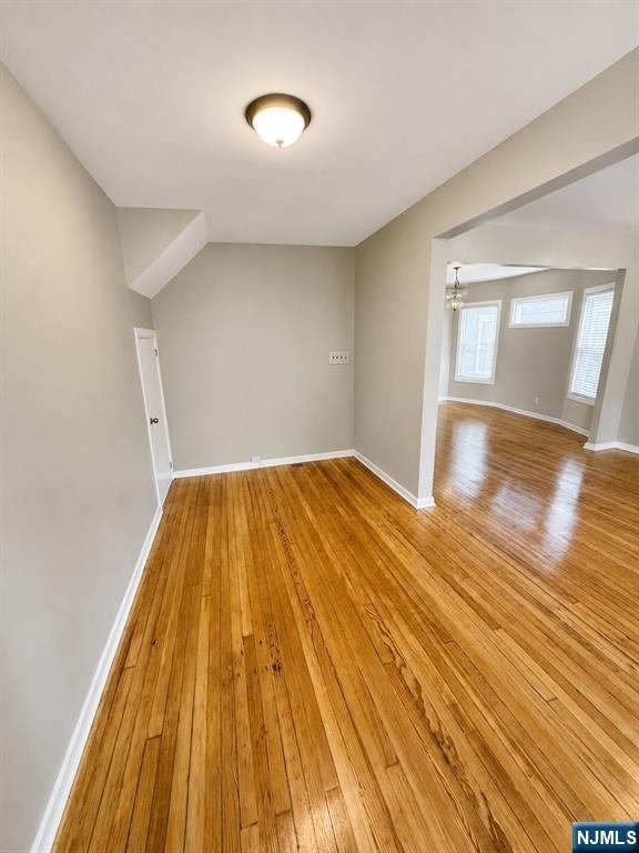 147 Claremont - Photo 6