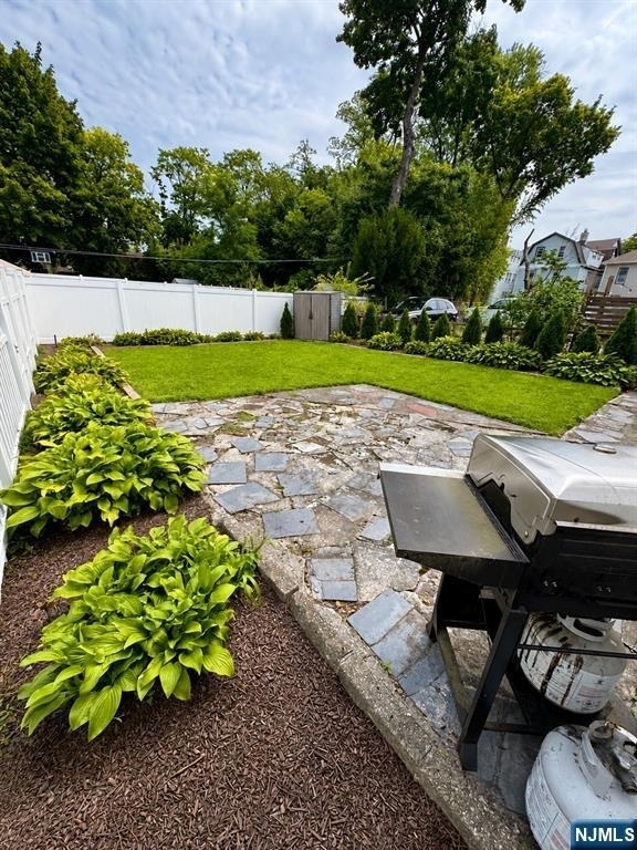 147 Claremont - Photo 8
