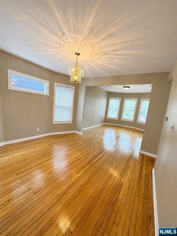 147 Claremont - Photo 16