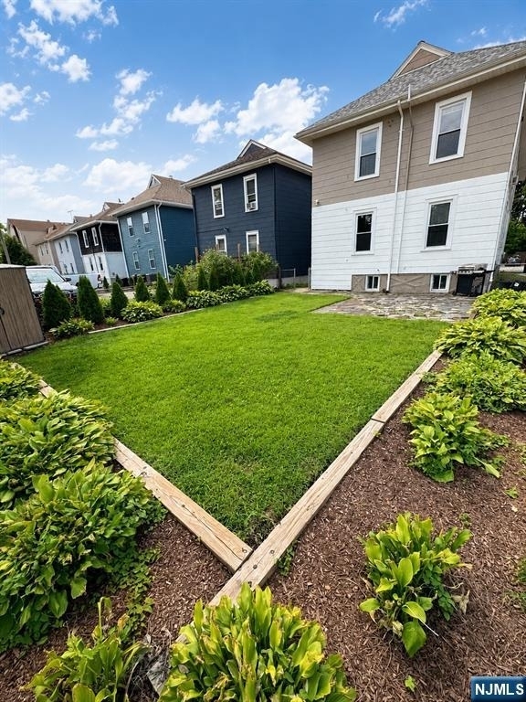 147 Claremont - Photo 12