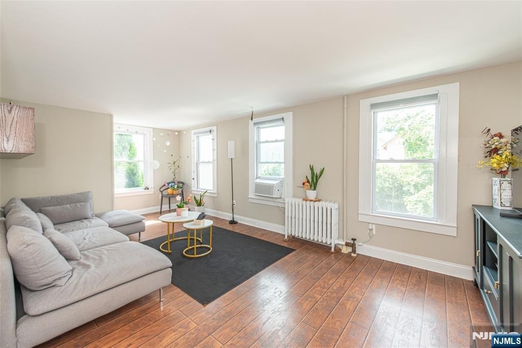 39 Midland - Photo 3