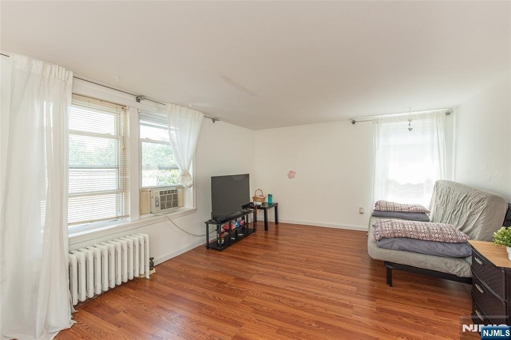 39 Midland - Photo 9