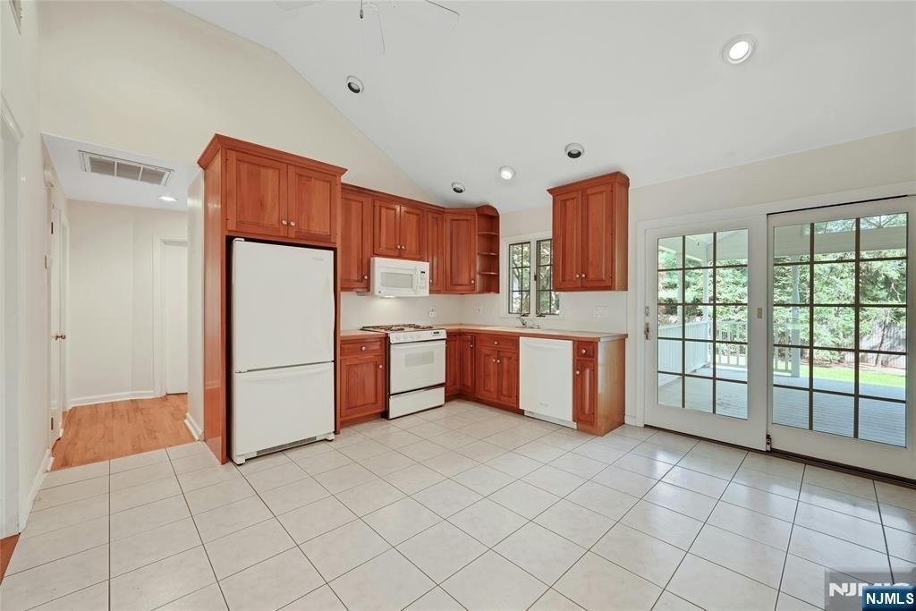 12 Leoson - Photo 8