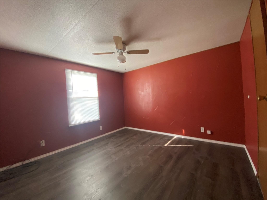 990 Fm 247 Road - Photo 7
