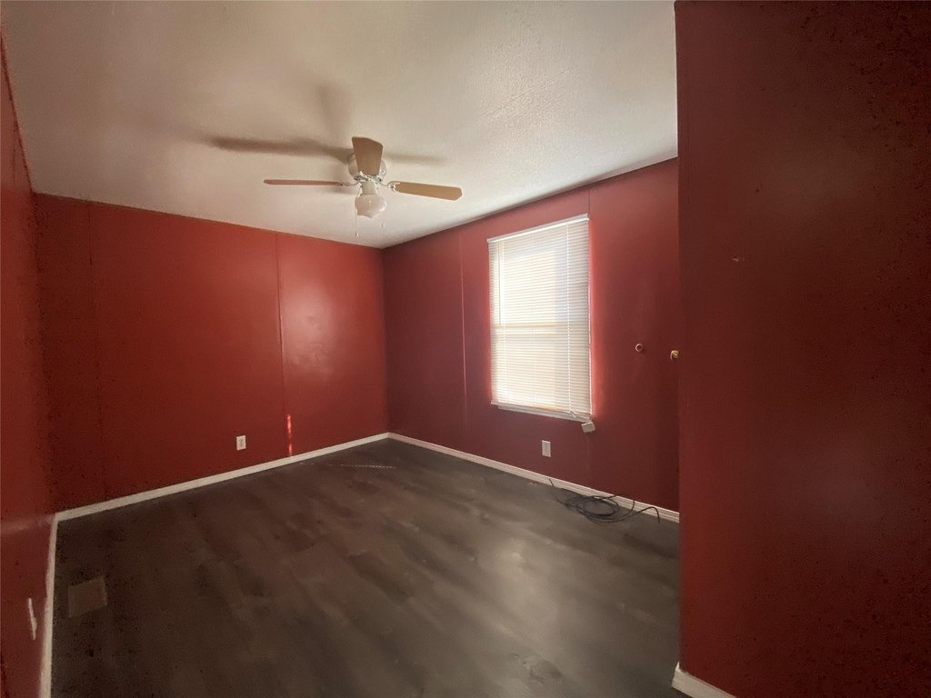 990 Fm 247 Road - Photo 5