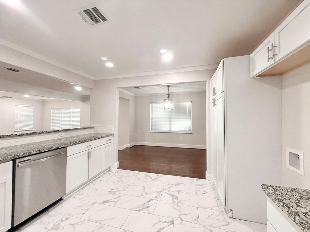 306 Wisteria Street - Photo 6